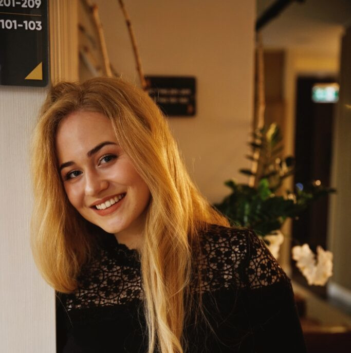 Szabó Boglárka - kmtg.hu