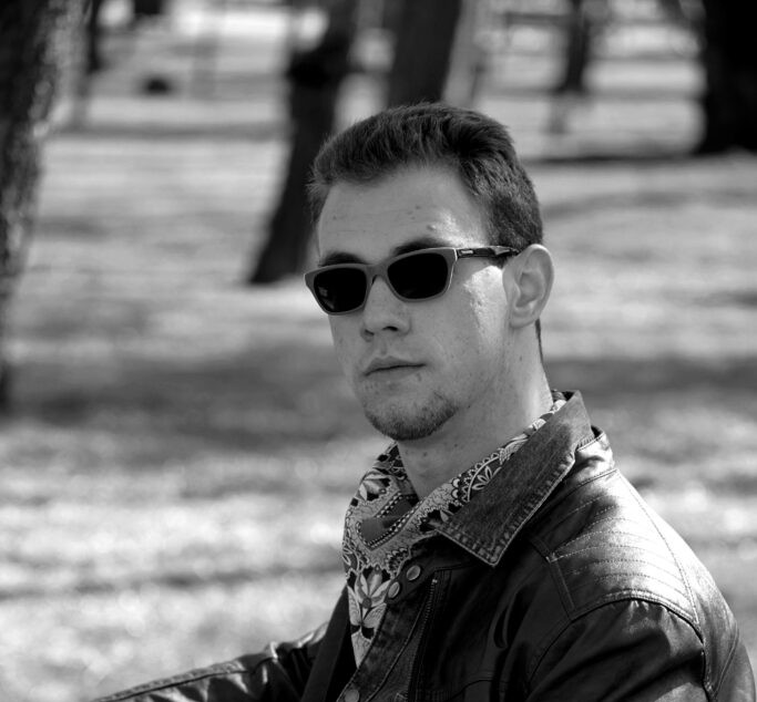 Kovács Újszászy Péter - kmtg.hu