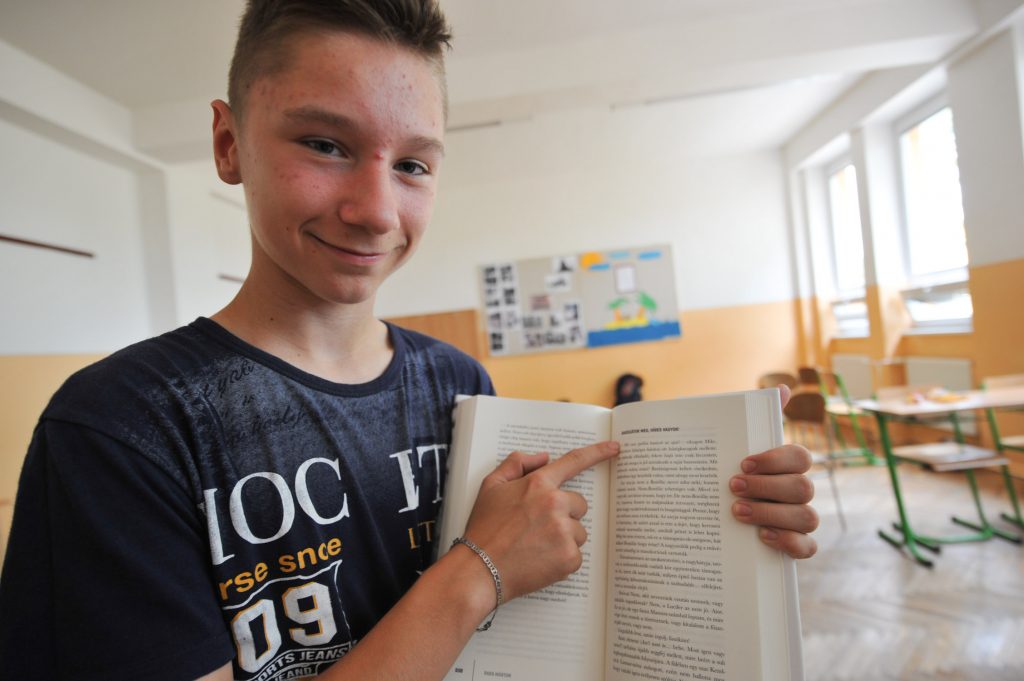 Irodalmi karaván a Felvidéken: Rendhagyó irodalomóra a gímesi Alapiskolában