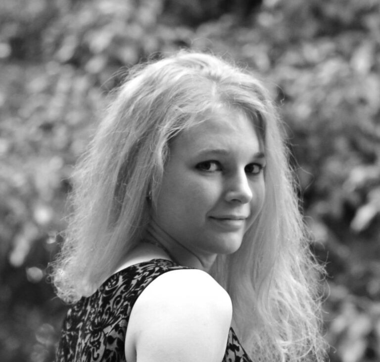 Dr. Gerencsér Anna - kmtg.hu